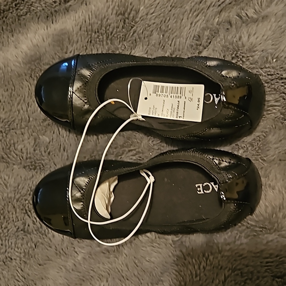 NWT Girls Quilted ballerina slipper shoes Black size 1